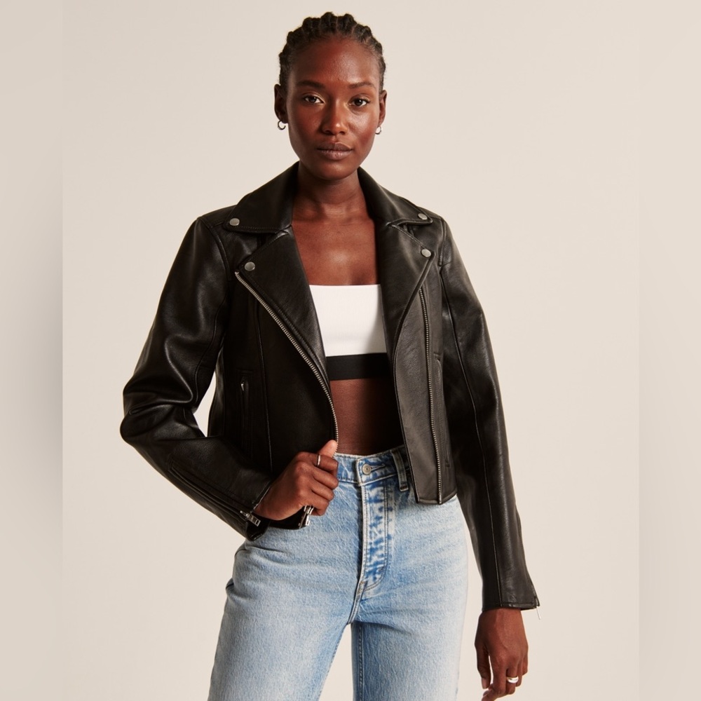 Women‎ Abercrombie & Fitch Black Vegan Leather Jacket XS Biker Trendy Outerwear